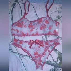 SHEIN small red and white